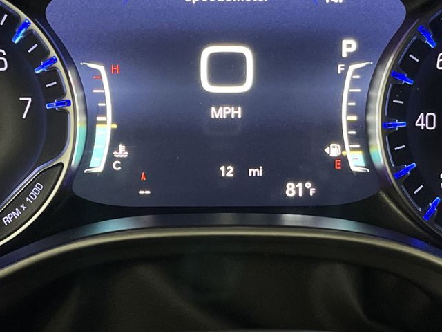 2025 Chrysler Pacifica photo 6