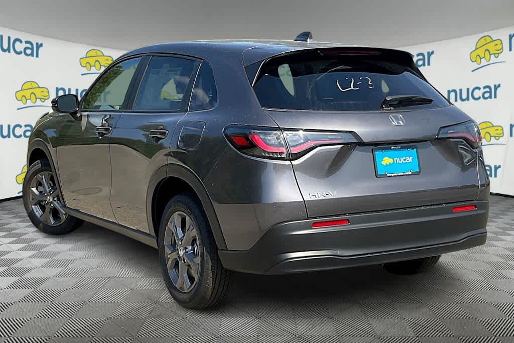 2026 Honda HR-V LX photo 4