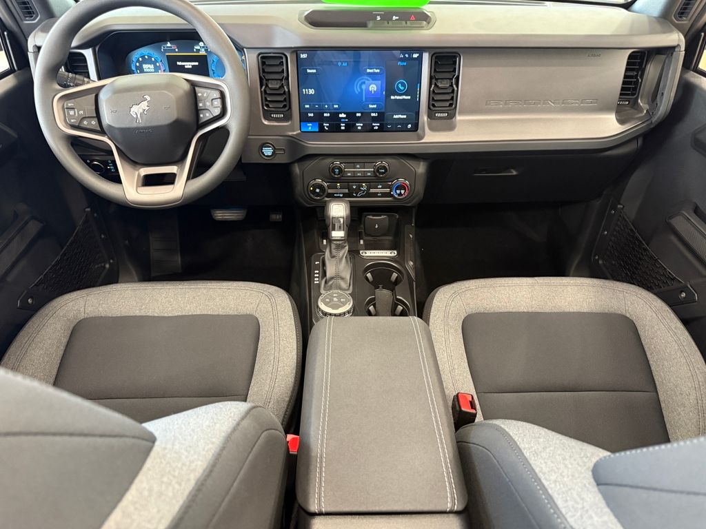 2025 Ford Bronco Base photo 11
