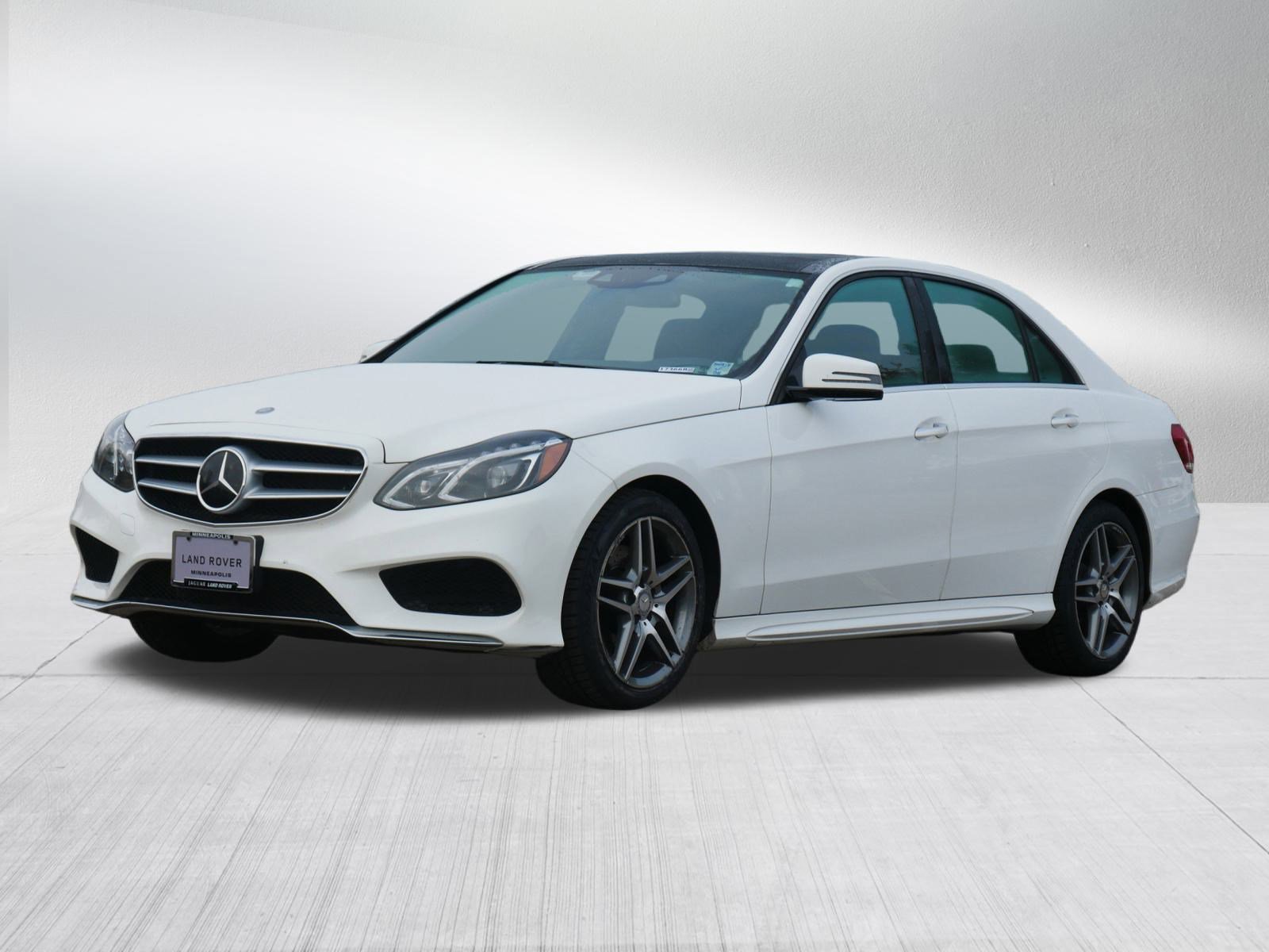 2015 Mercedes-Benz E-Class E400's photo