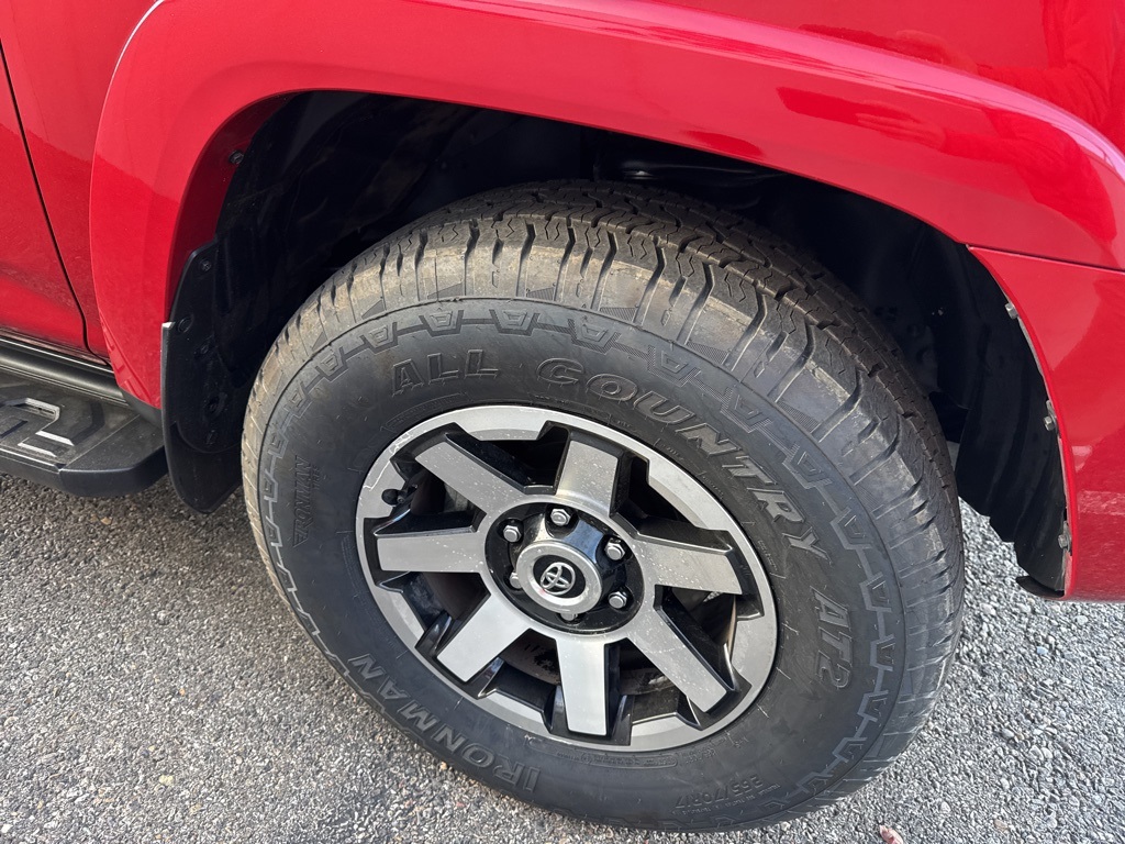2024 Toyota 4Runner TRD Off-Road Premium photo 4
