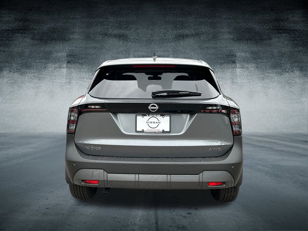 2025 Nissan Kicks SV photo 3