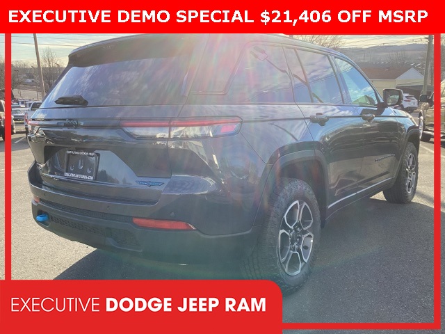 2023 Jeep Grand Cherokee Trailhawk 4xe photo 2
