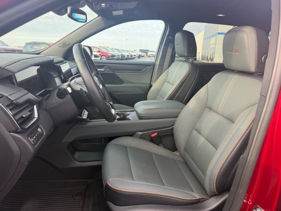 2024 GMC ACADIA - Image 5