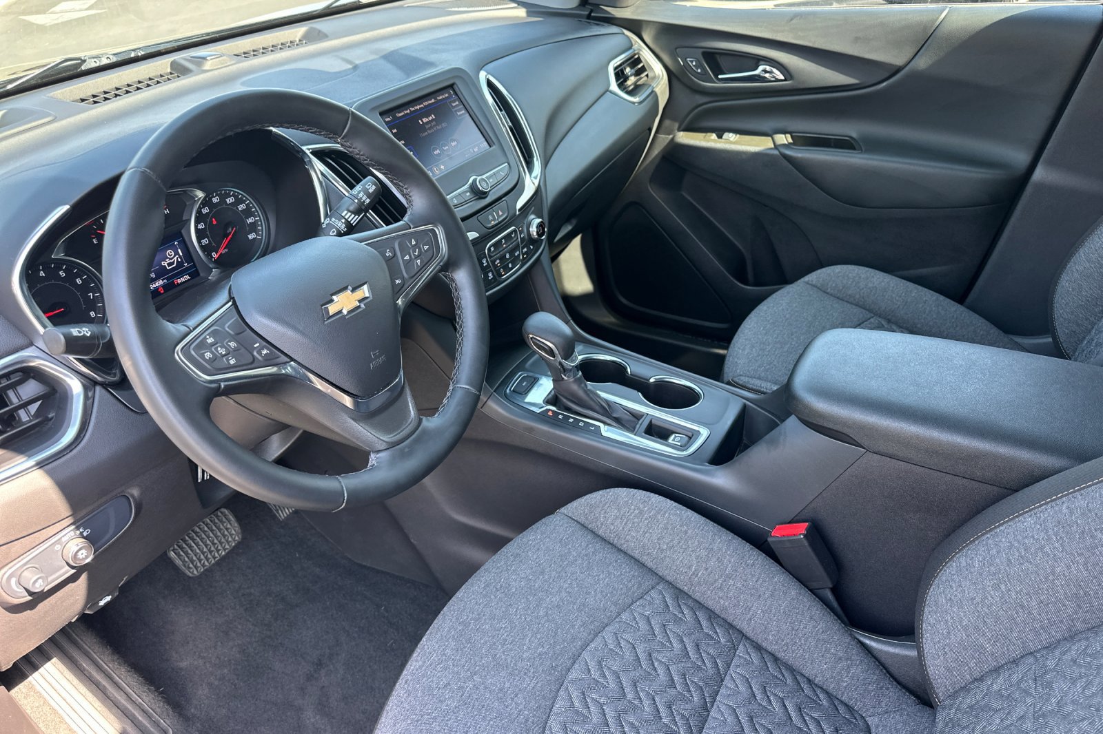 2024 Chevrolet Equinox LT photo 8