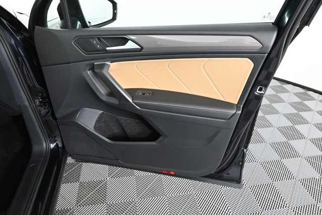 2024 Volkswagen Tiguan SE Wolfsburg Edition photo 14
