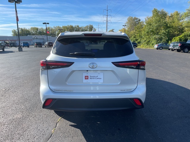 2024 Toyota Highlander XLE photo 4