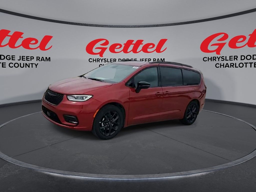 2026 Chrysler Pacifica Limited photo 3