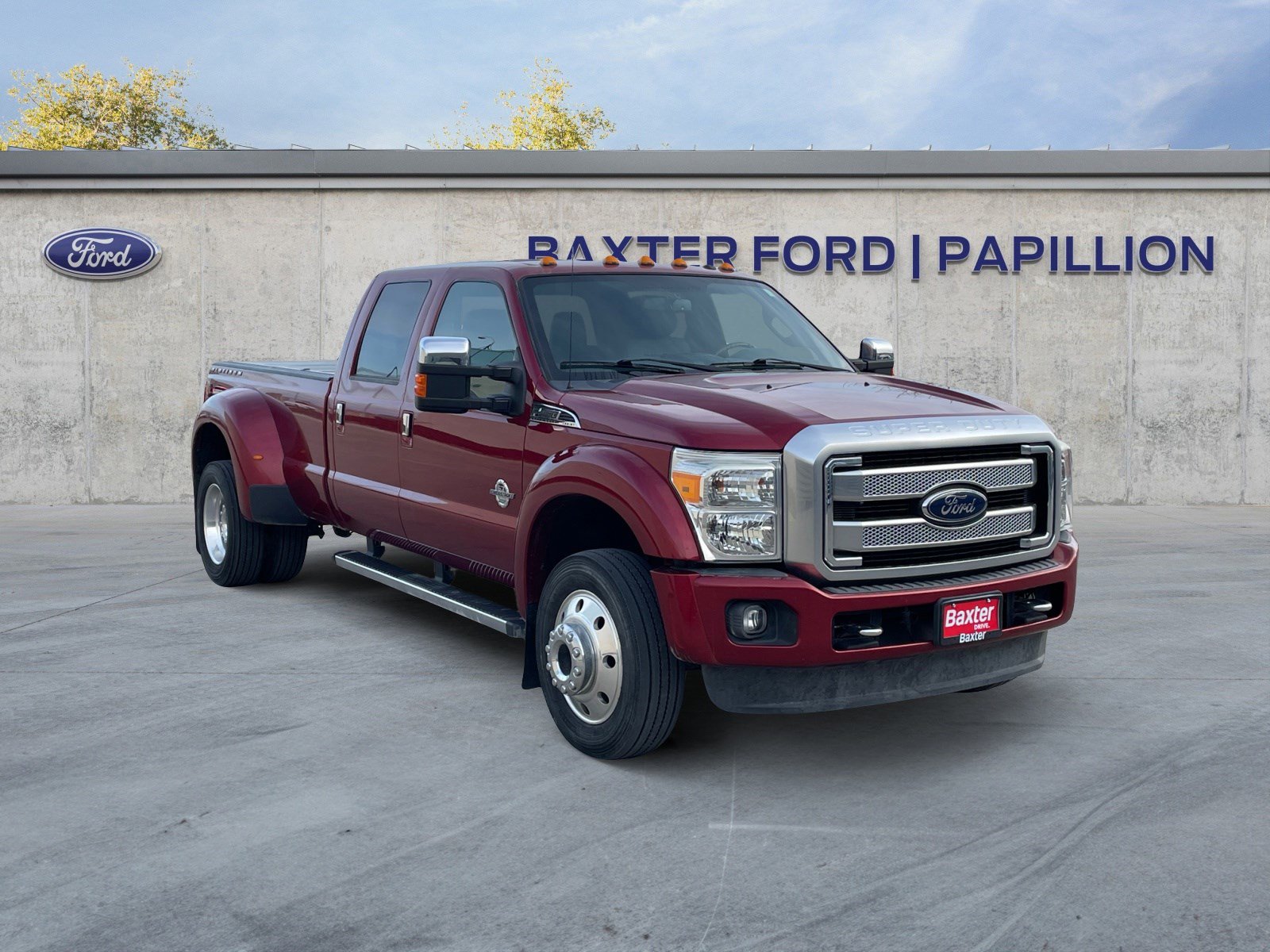 2016 Ford F-450 Super Duty Lariat's photo
