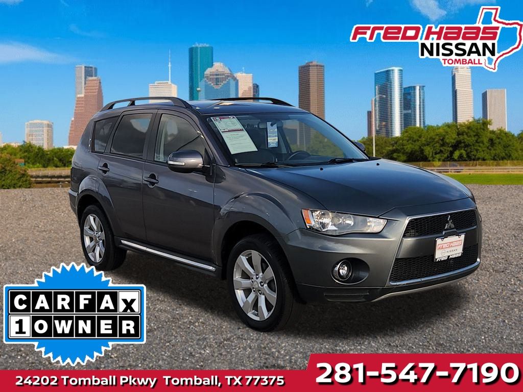 2010 Mitsubishi Outlander XLS's photo