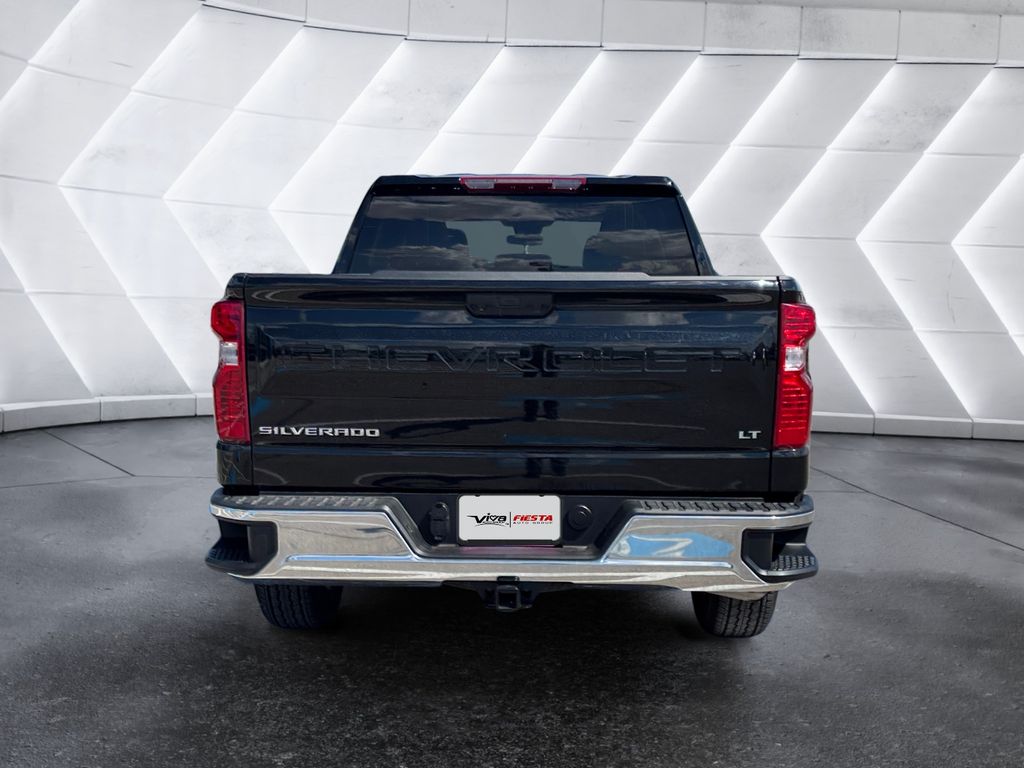 2024 Chevrolet Silverado 1500 LT photo 5