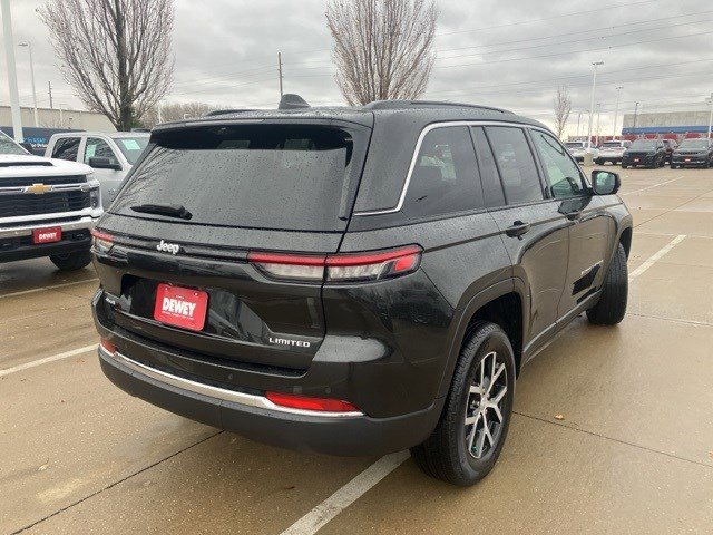 2024 Jeep Grand Cherokee Limited photo 2