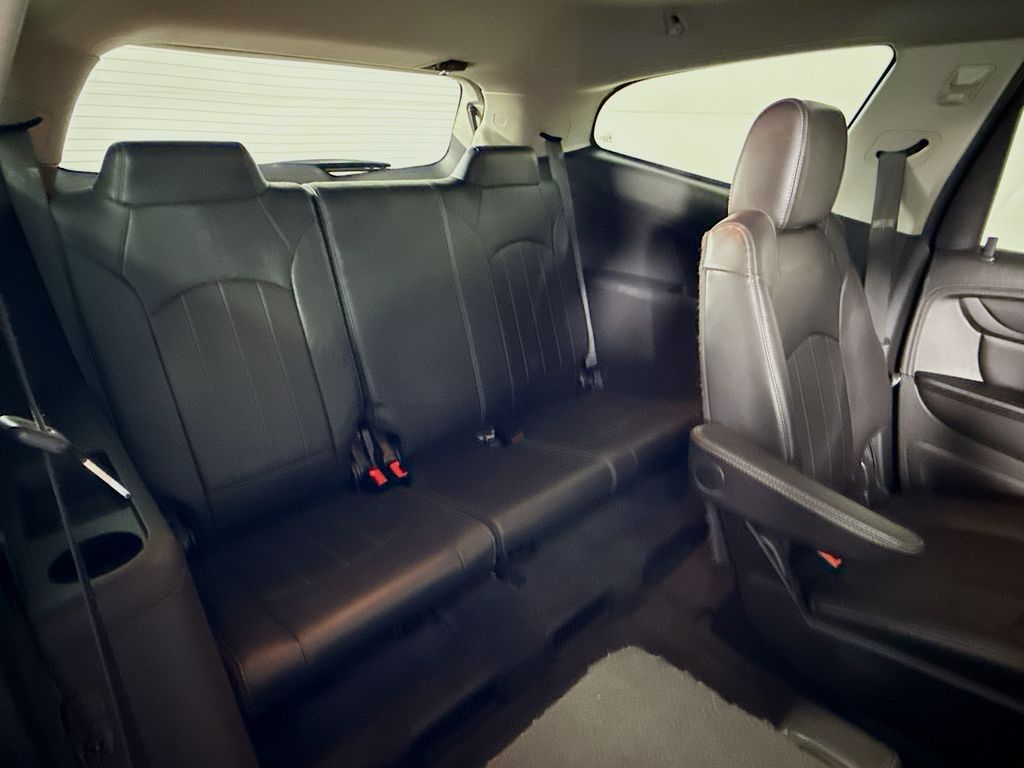 2016 Chevrolet Traverse LTZ photo 30
