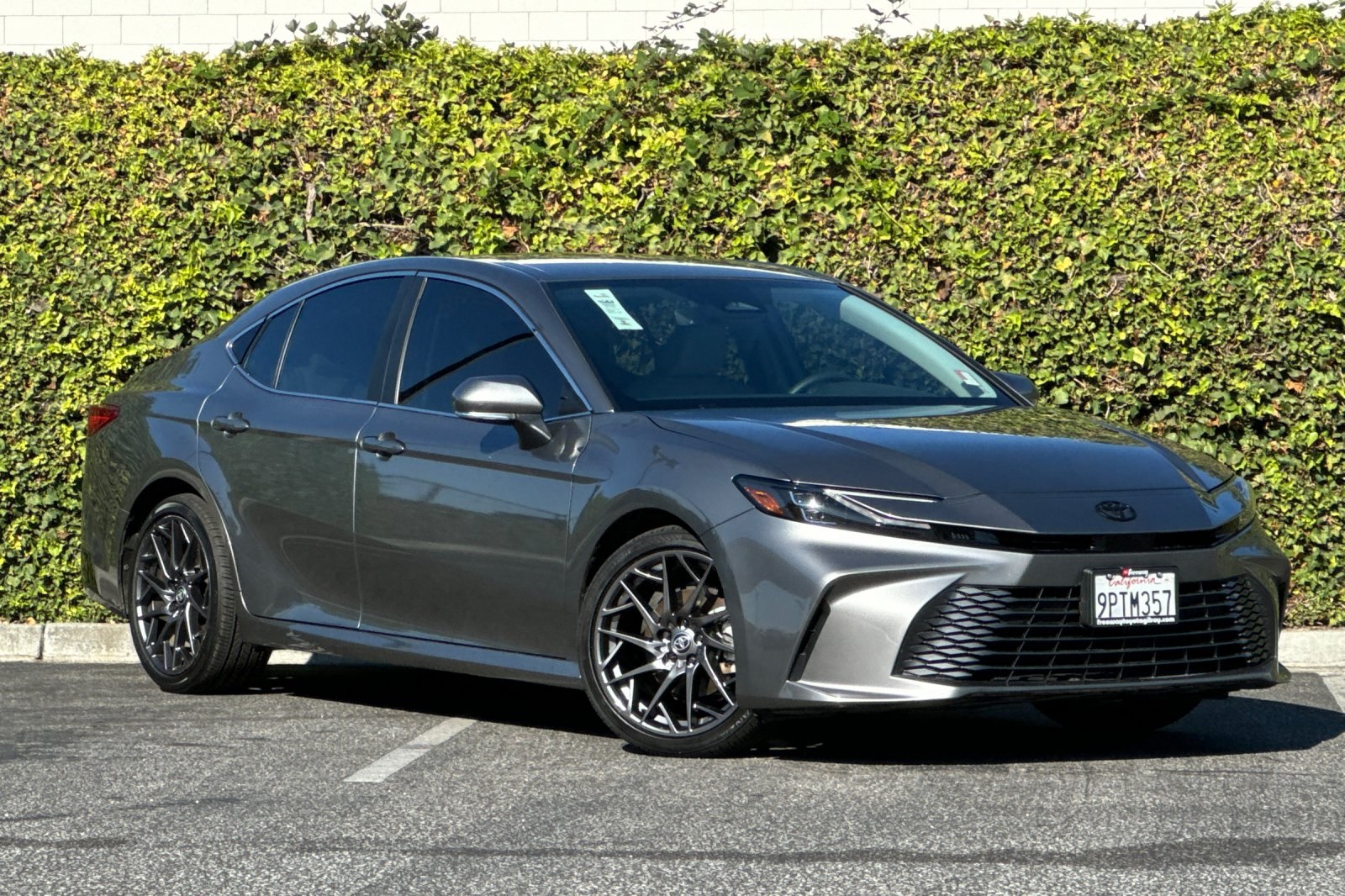 2025 Toyota Camry XLE photo 2
