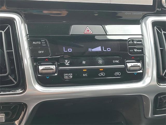 2022 Kia Sorento Plug-In Hybrid SX photo 16