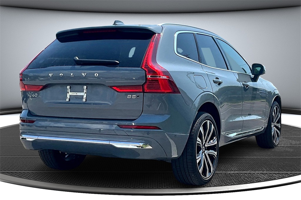 2023 Volvo XC60 B5 Ultimate photo 6