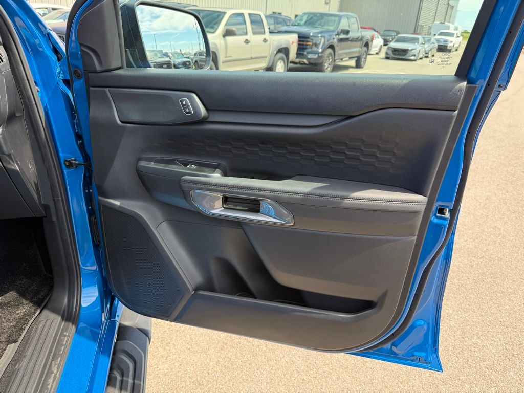 2025 Ford Ranger XLT photo 16