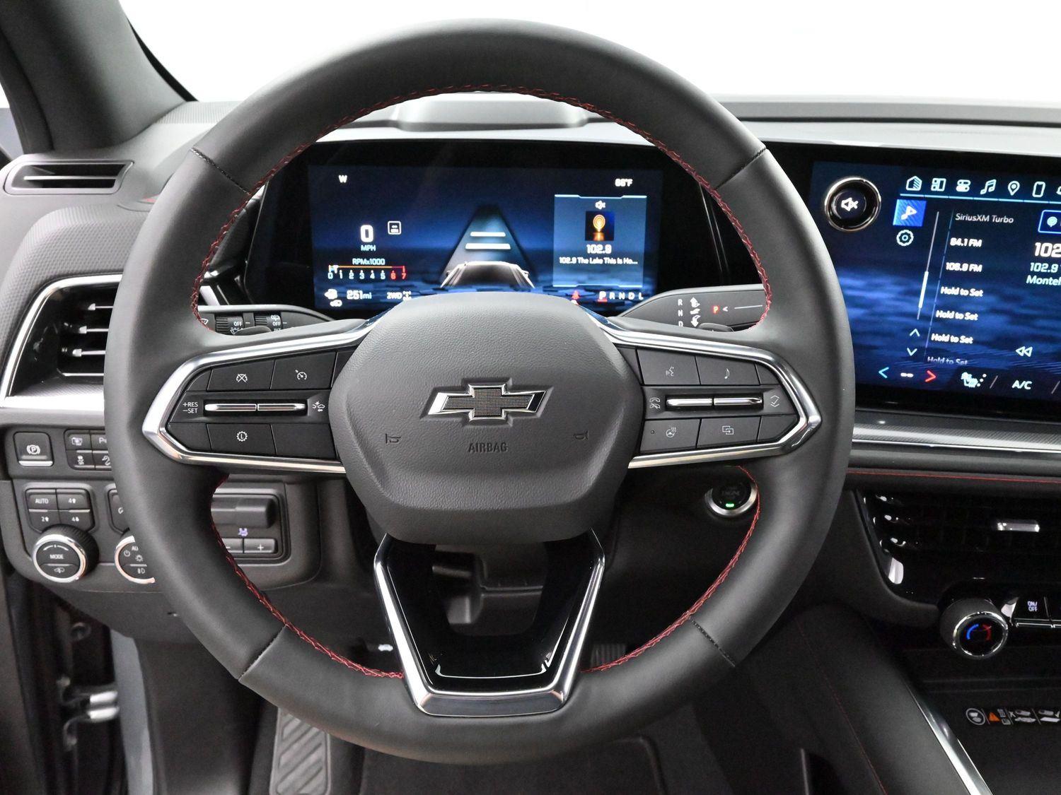 2025 Chevrolet Suburban RST photo 15