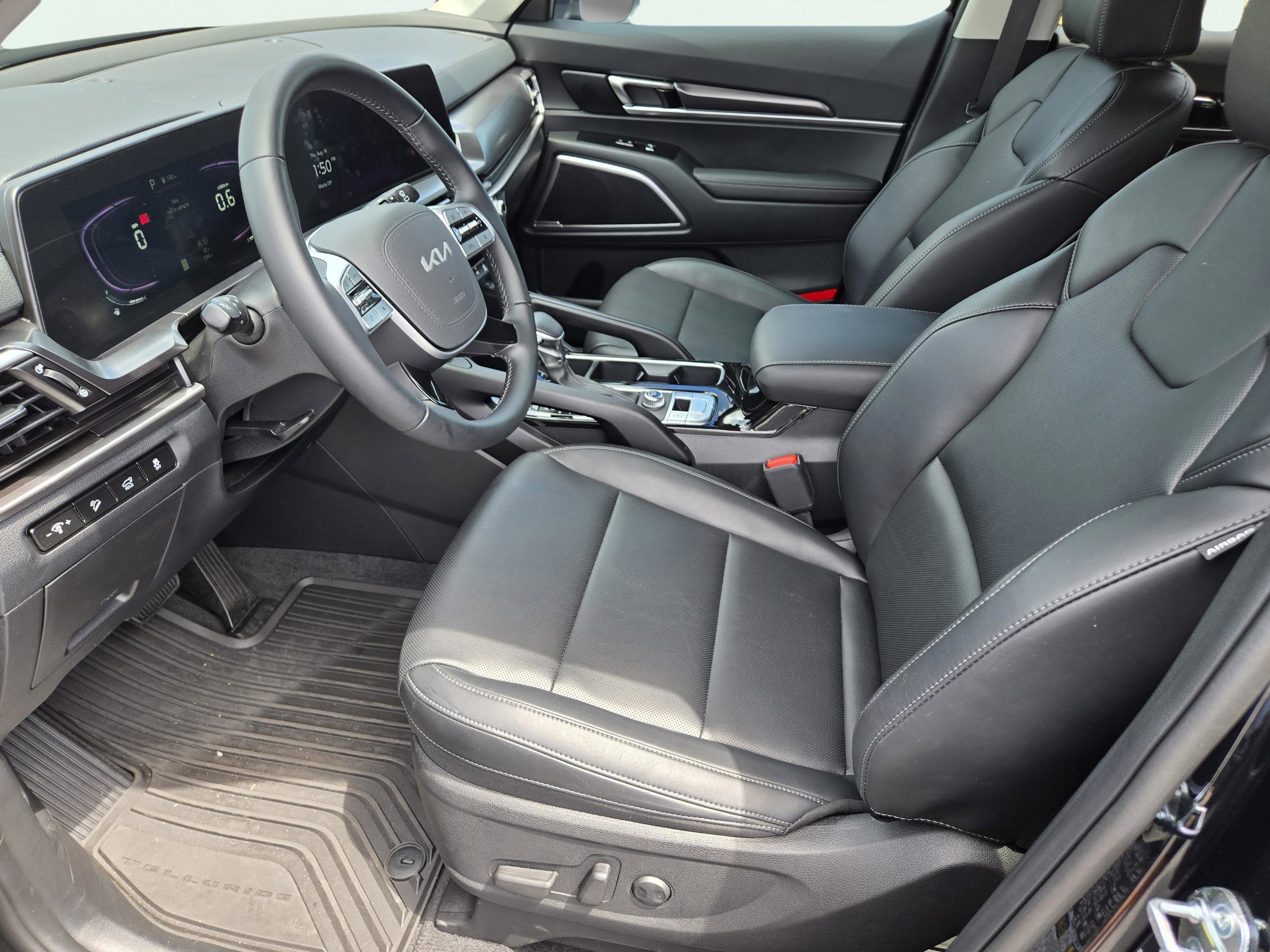 2025 Kia Telluride S photo 11