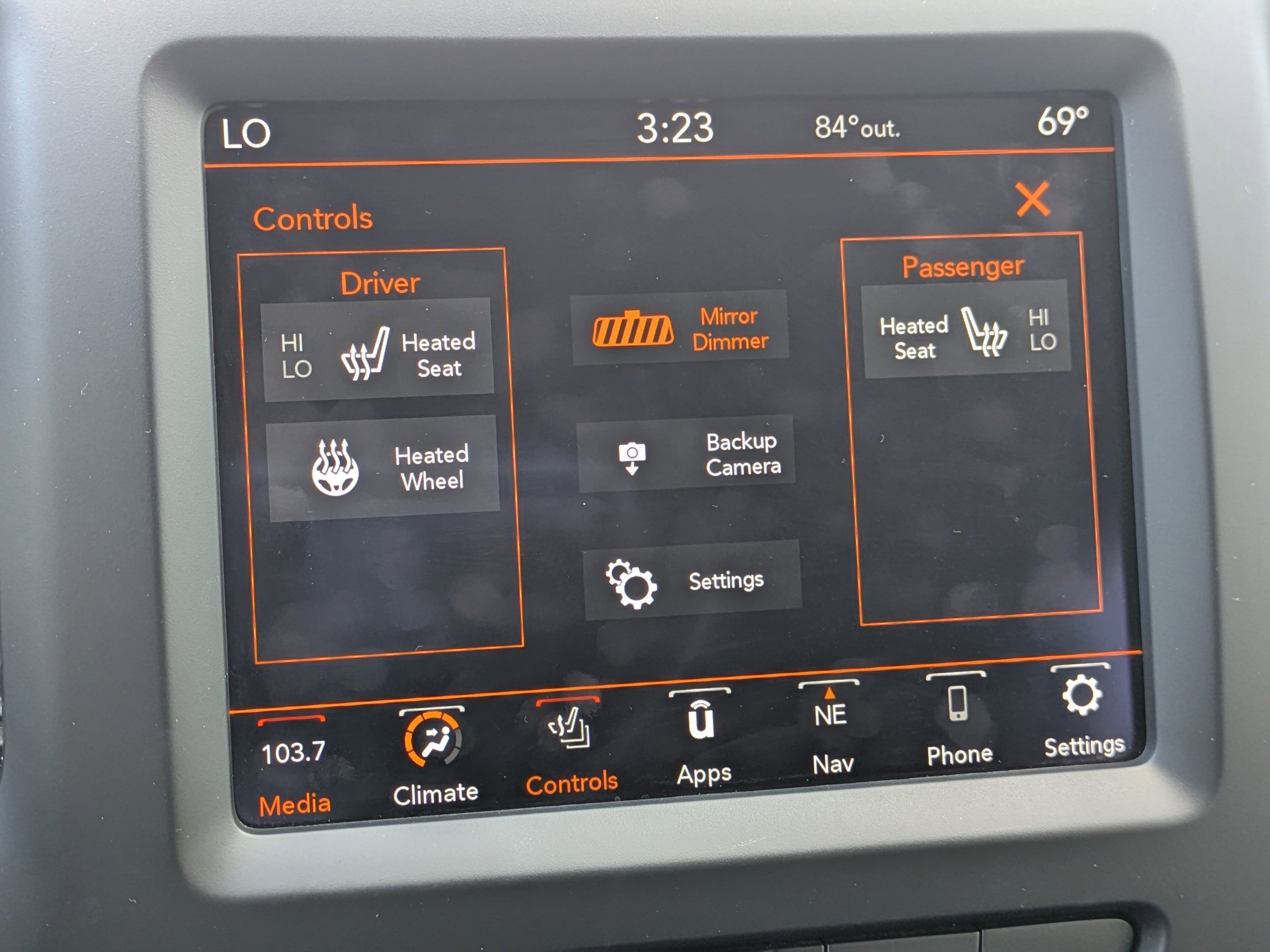2023 Jeep Cherokee Altitude Lux photo 23
