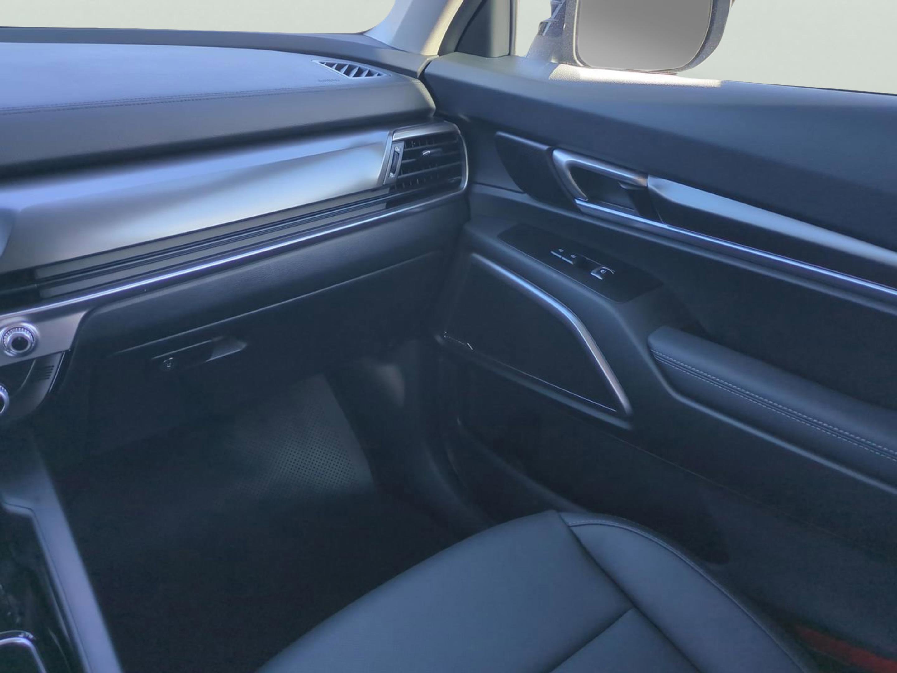 2025 Kia Telluride LX photo 18