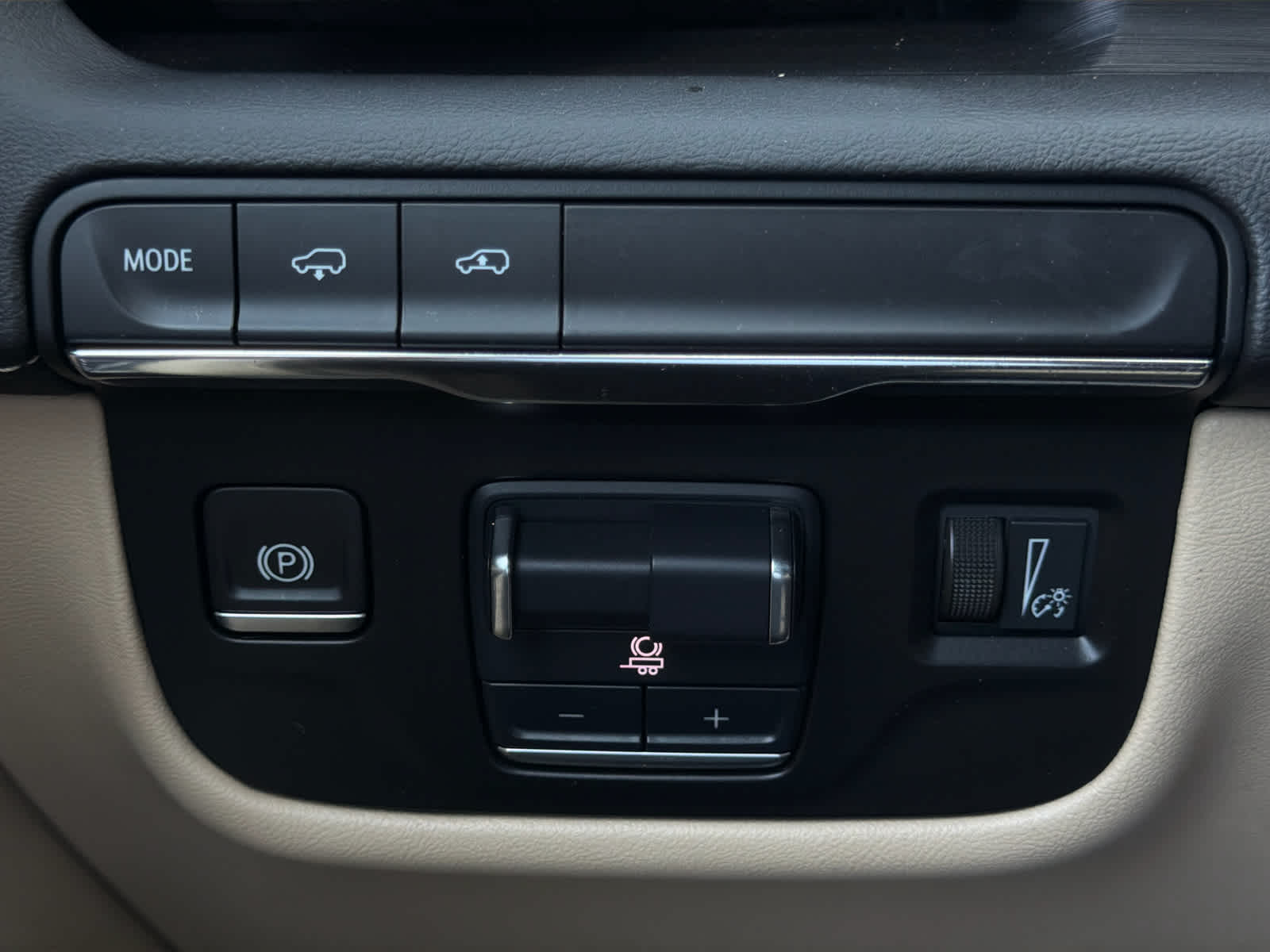 2021 Cadillac Escalade Premium Luxury photo 18