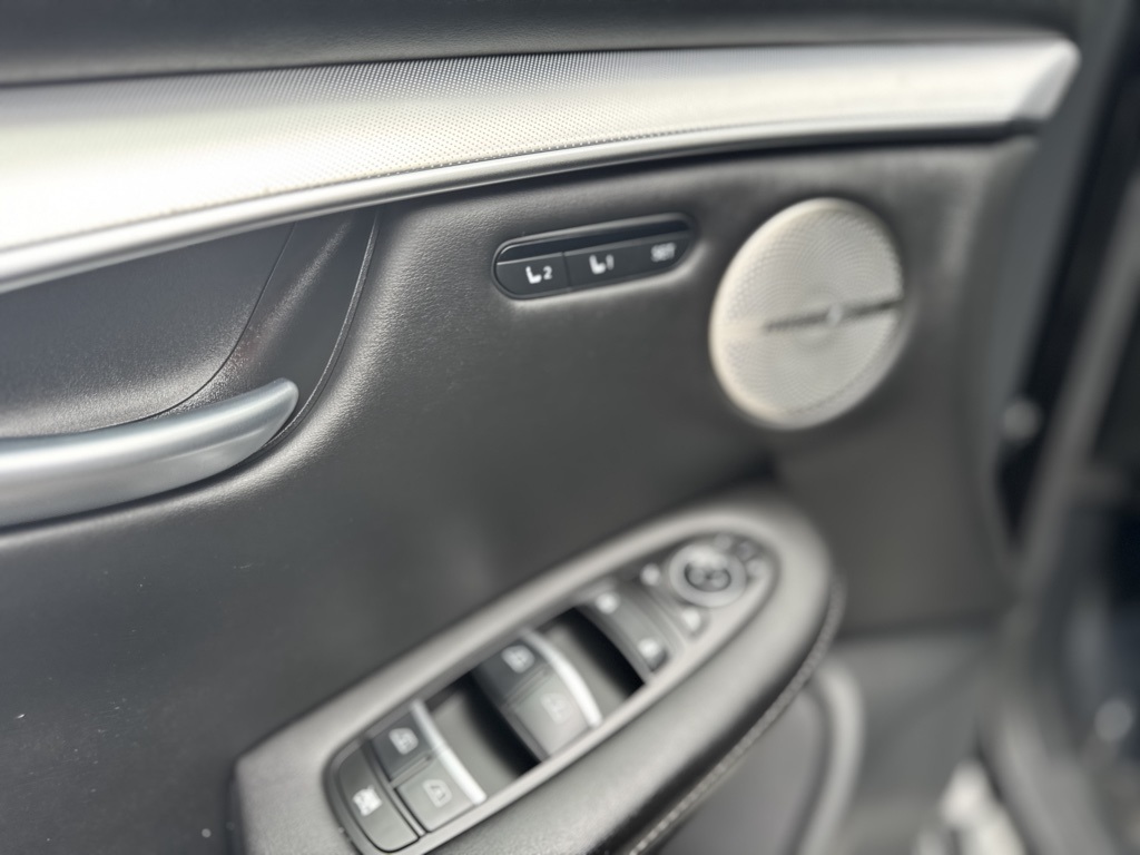 2022 Infiniti QX50 Essential photo 17