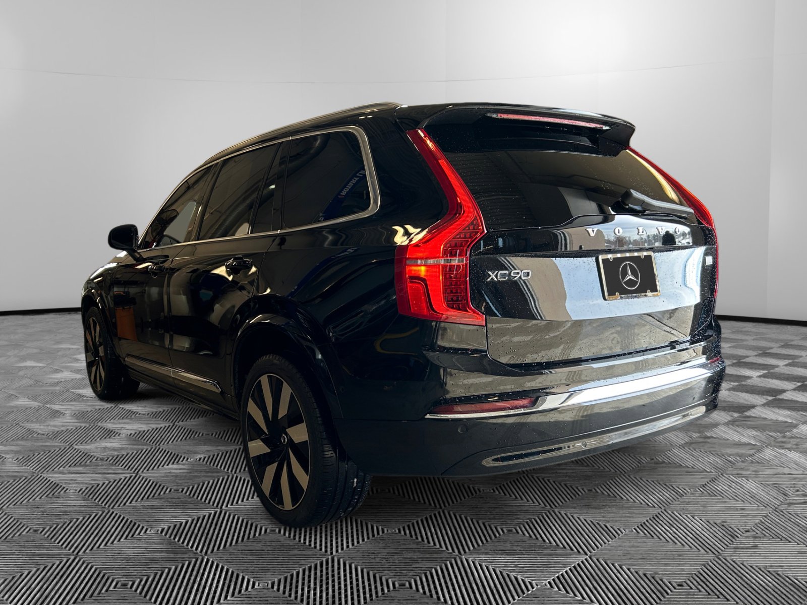 2023 Volvo XC90 Recharge Ultimate photo 2