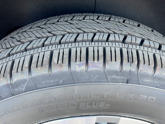 2025 Chevrolet Tahoe LS photo 5