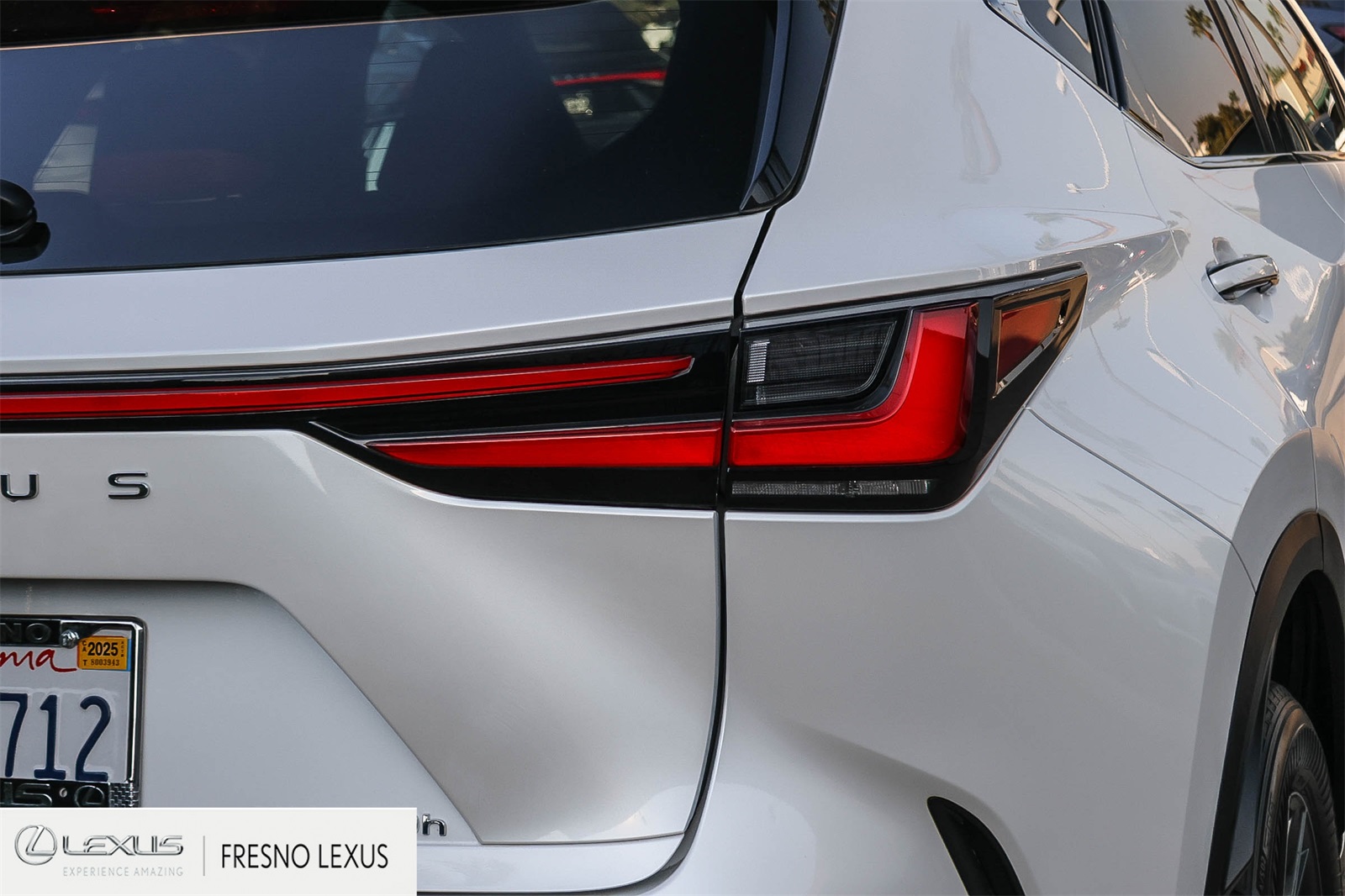 2022 Lexus NX 350h Premium photo 6