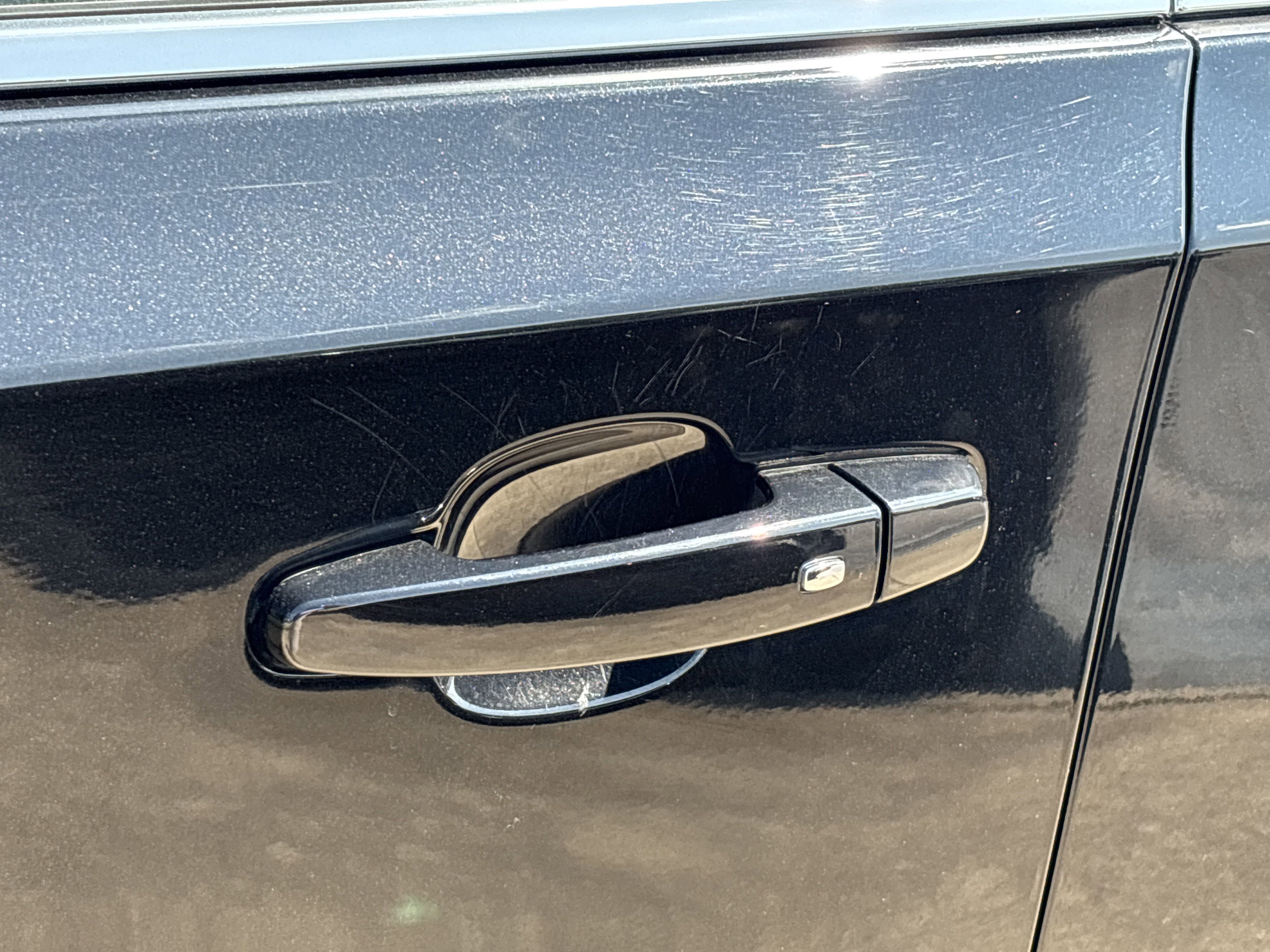 2023 Chevrolet Traverse Leather photo 4