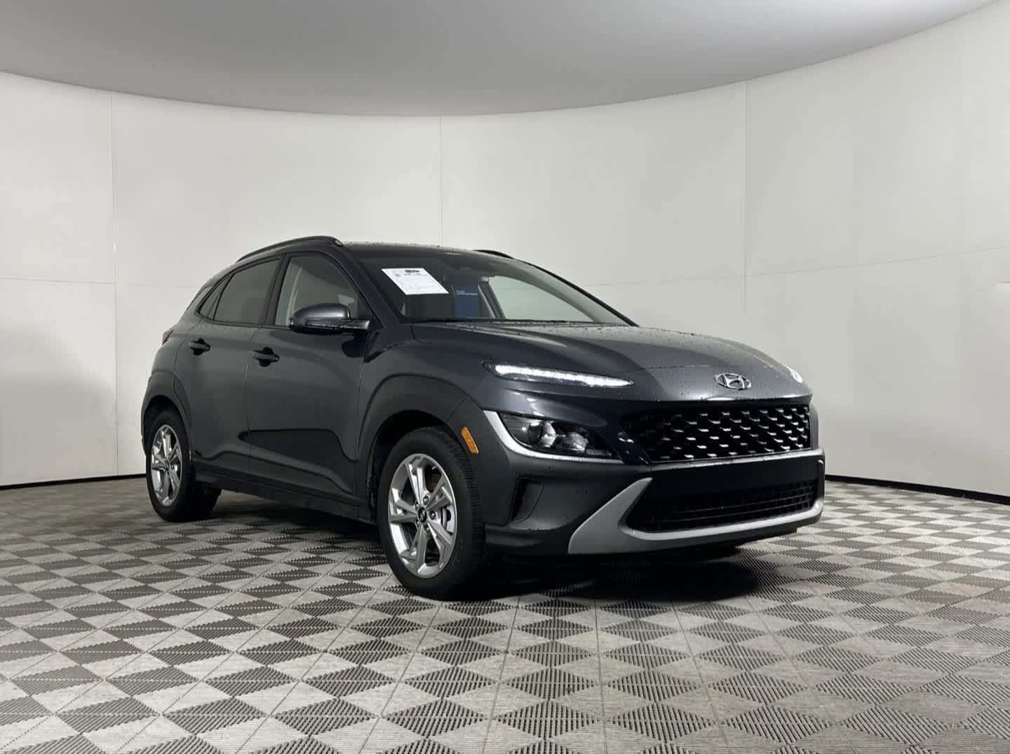 2022 Hyundai Kona SEL's photo