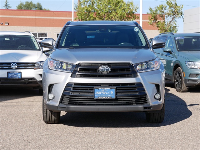 Used 2017 Toyota Highlander SE with VIN 5TDJZRFH6HS449719 for sale in Inver Grove Heights, Minnesota