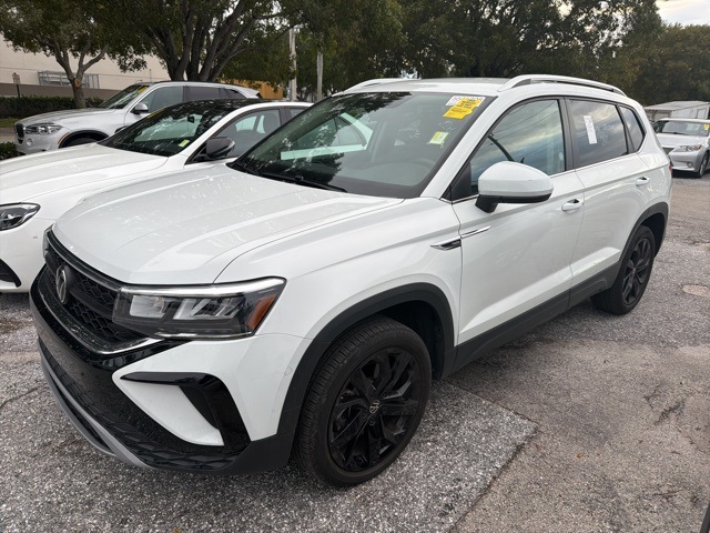 2024 Volkswagen Taos SE