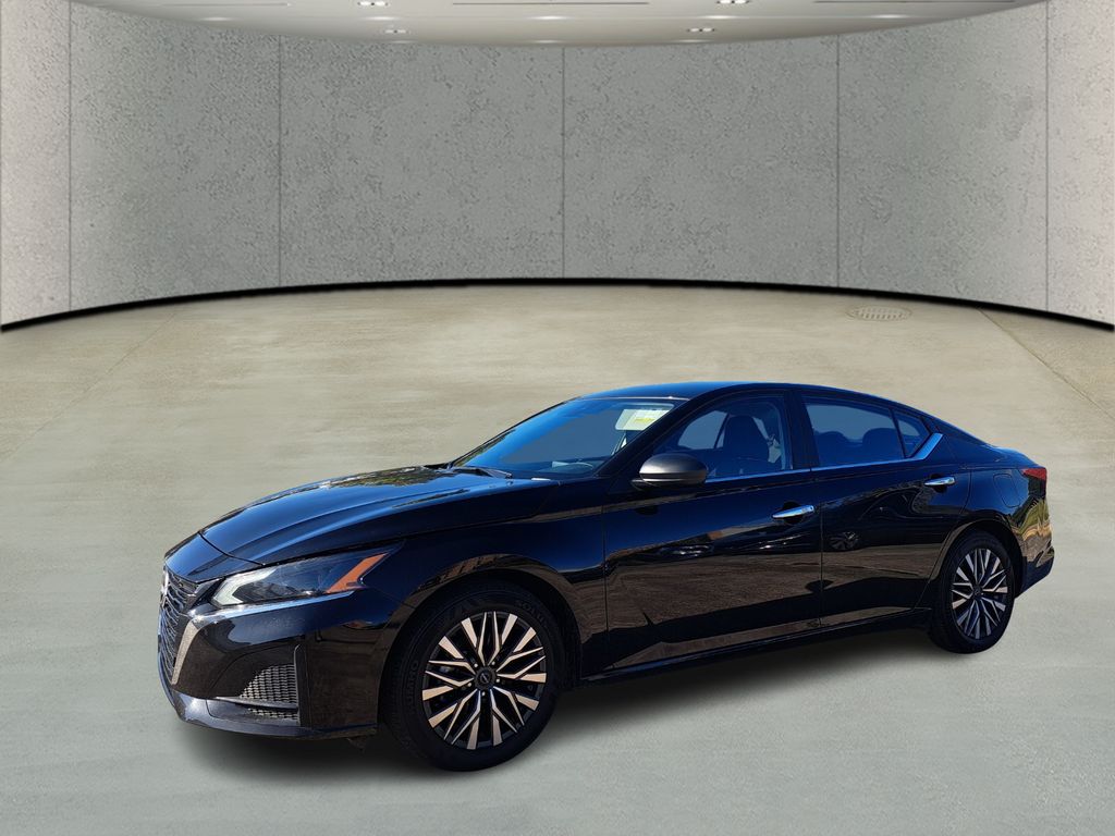 2025 Nissan Altima SV's photo