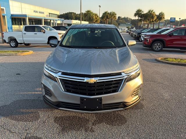 2023 Chevrolet Equinox LT photo 2