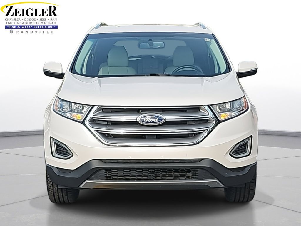 2018 Ford Edge Titanium photo 2