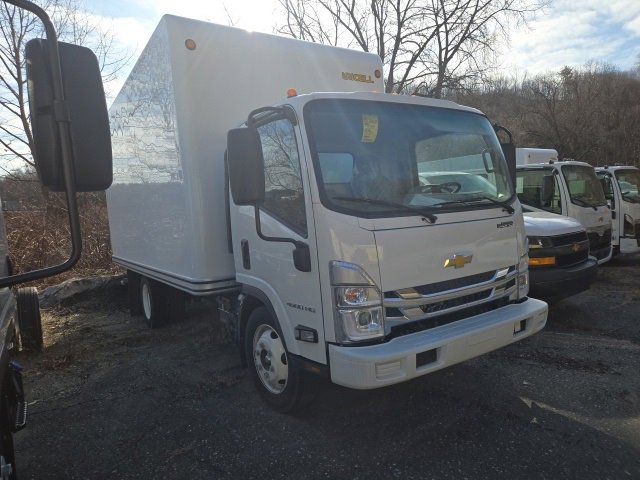 2024 Chevrolet Low Cab Forward Base's photo