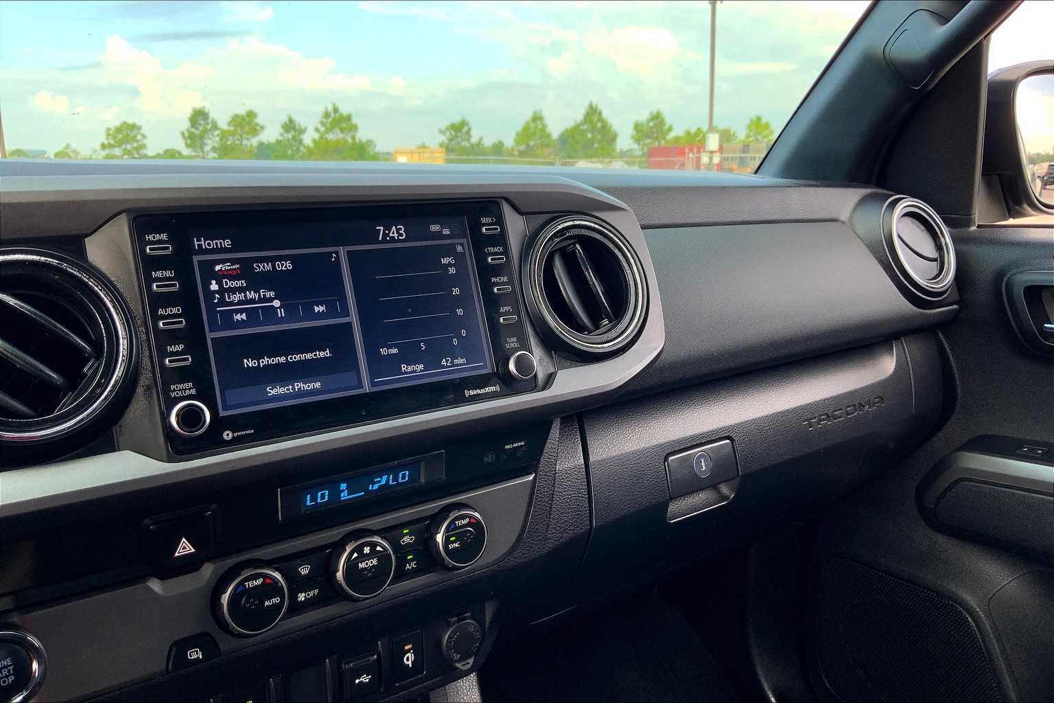 2023 Toyota Tacoma TRD Sport V6 photo 33