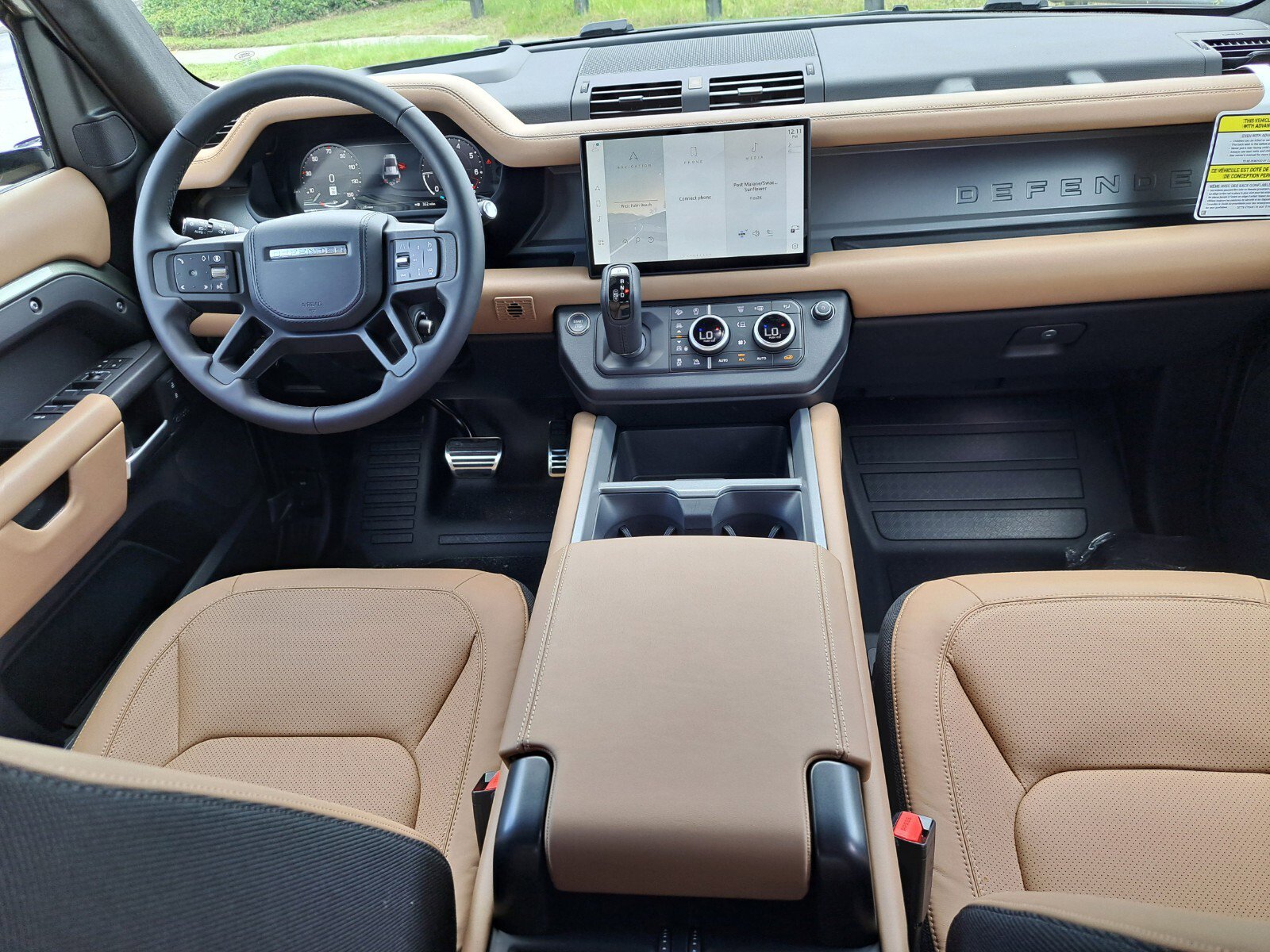 2025 Land Rover Defender X photo 2