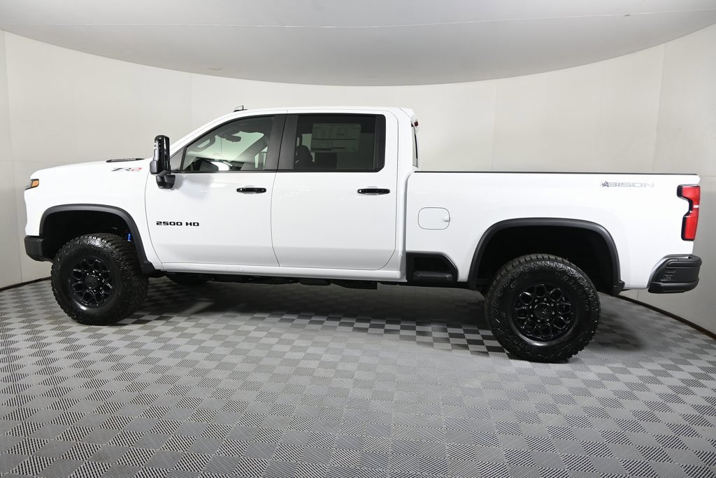 2026 Chevrolet Silverado 2500HD ZR2 photo 2