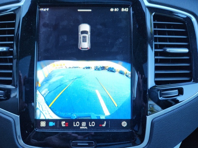 2024 Volvo XC90 Plus photo 25