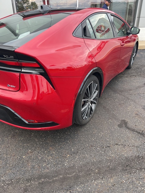 2024 Toyota Prius XLE photo 4