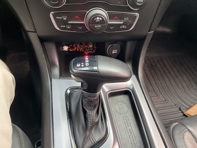 2020 Dodge Charger SXT photo 8