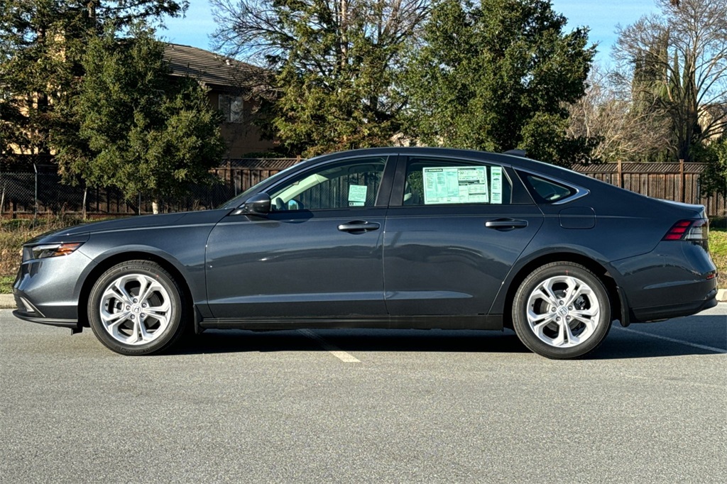 2025 Honda Accord LX photo 3
