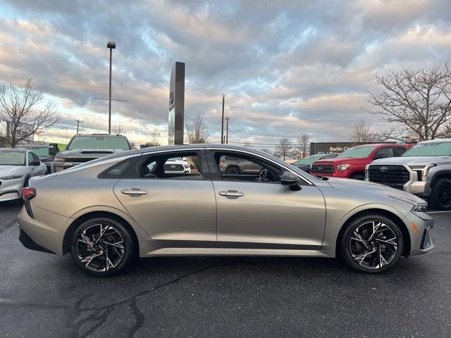 2025 Kia K5 GT-Line photo 2