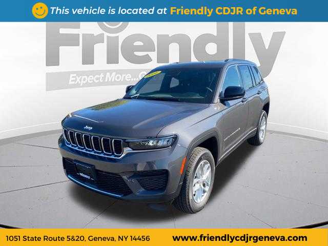 2025 Jeep Grand Cherokee Laredo's photo