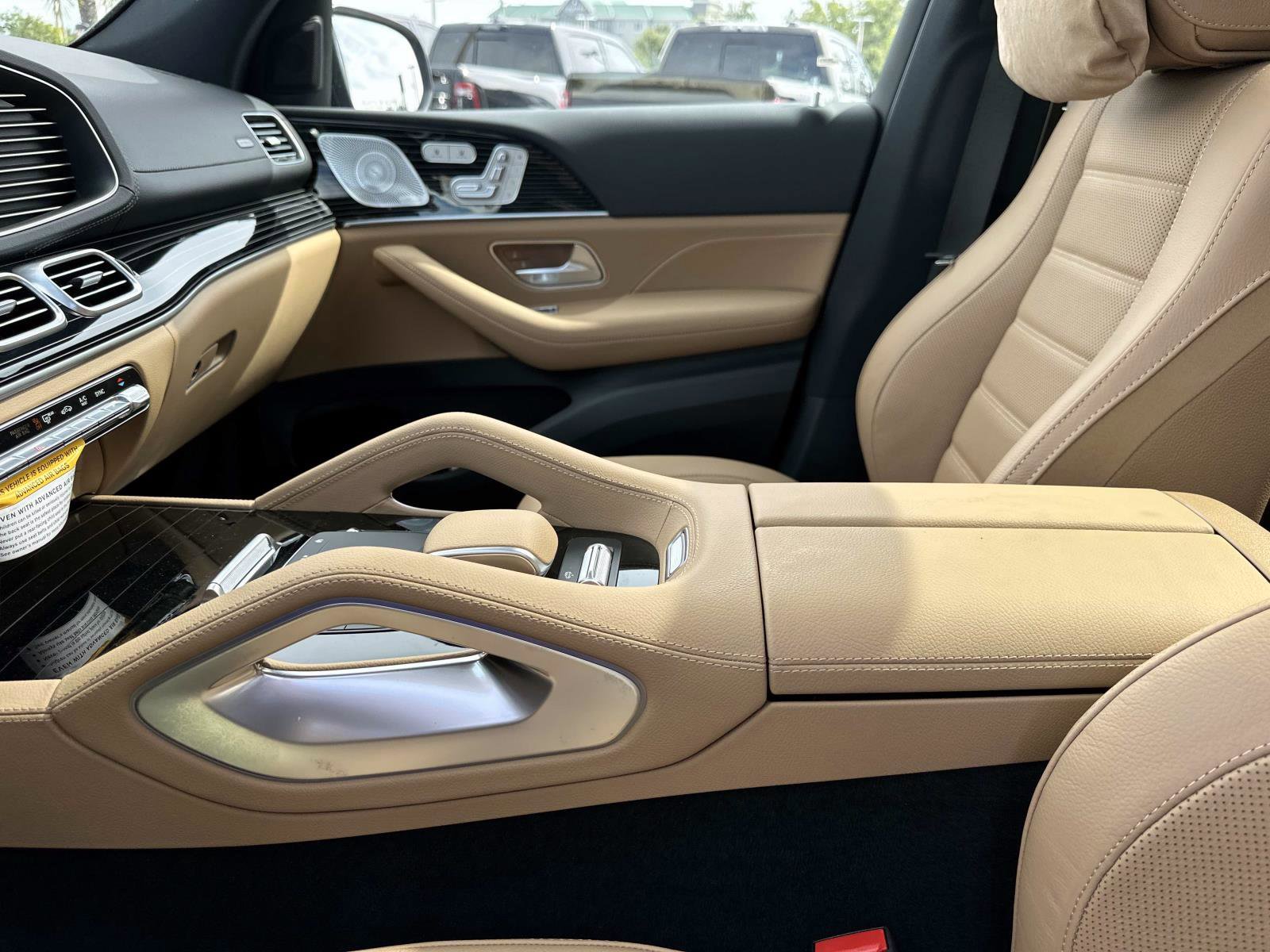 2026 Mercedes Benz GLS 450 4MATIC photo 19