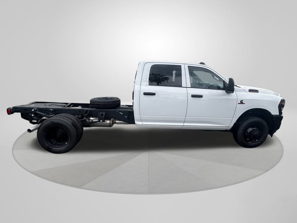 2025 Ram 3500 Tradesman photo 8