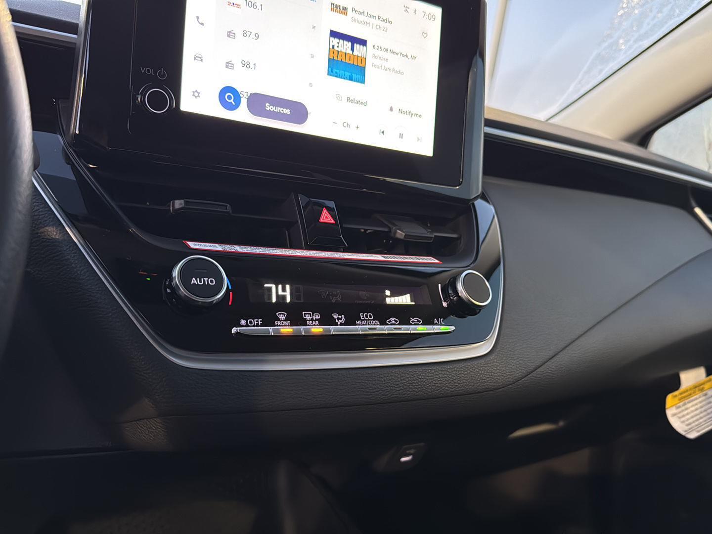 2026 Toyota Corolla LE photo 20